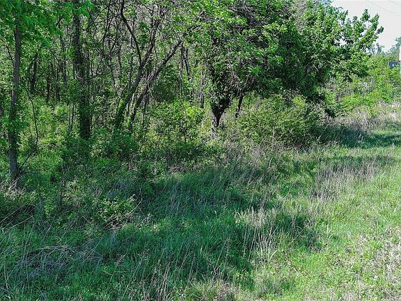 4th image of 9015 S Harrah Rd