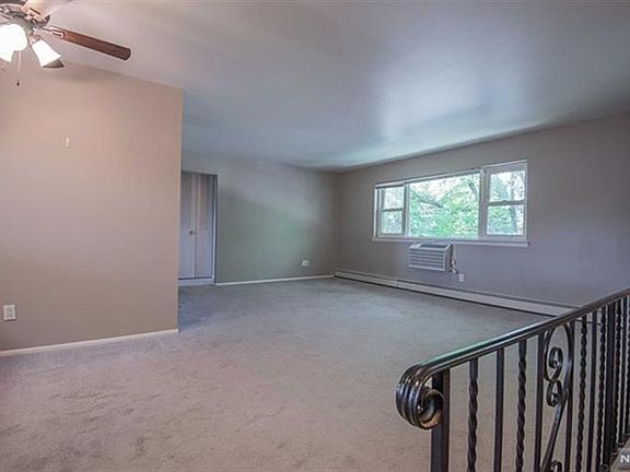 3rd image of 2-31 Virginia Dr Unit B
