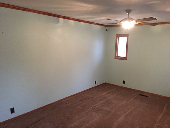 3rd image of 3277 Douglas St