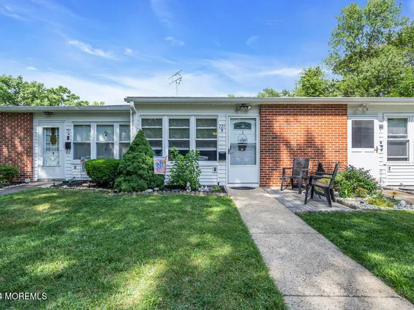 721 Buckingham Drive #B, Lakewood, NJ 08701