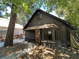 628 Friendly Ln, Crestline, CA 92325