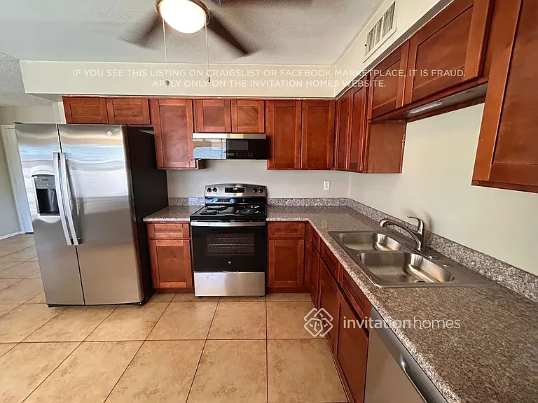 6731 W Denton Ln — Photo 7