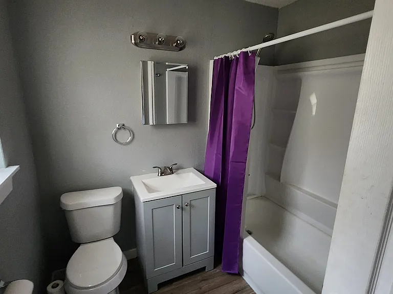 109 E Dean Ave — Photo 7
