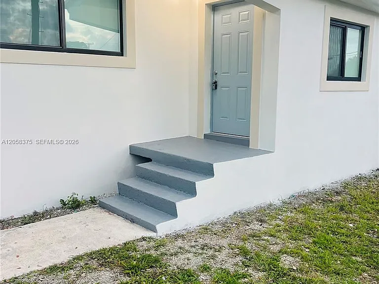 5601 NW 31st Ave #B — Photo 2