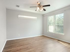4050 McKinney Ave