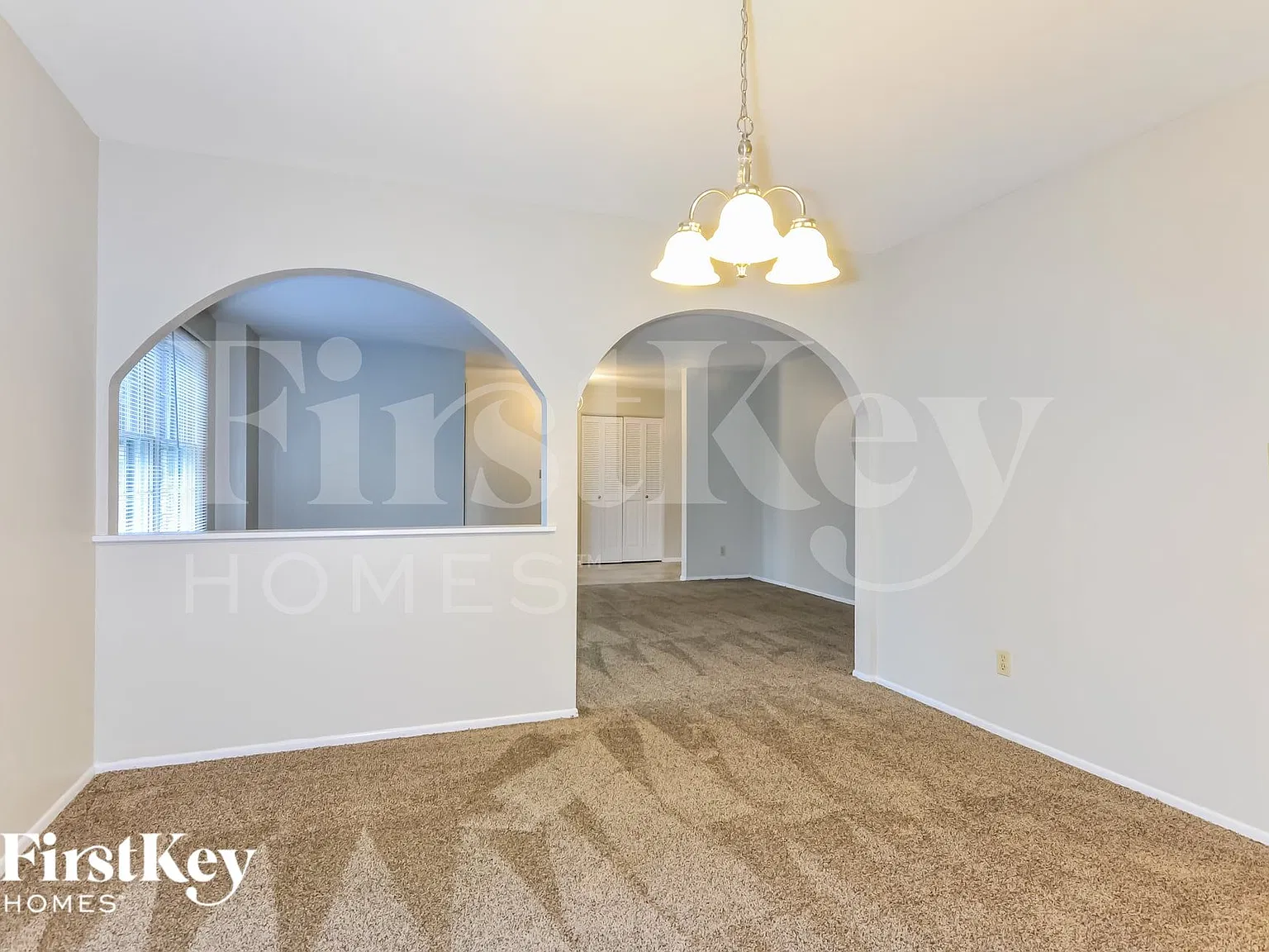 3 bed, 2.5 bath, 2736 sqft, $2,875 — Photo 4