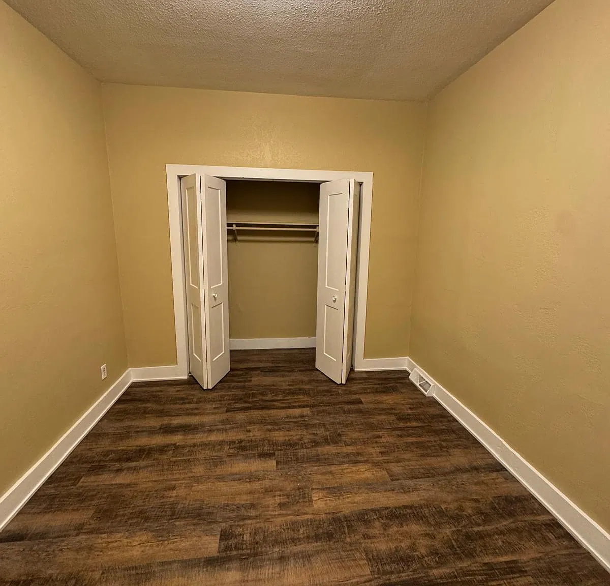 3 bed, 962 sqft, $1,100 — Photo 4