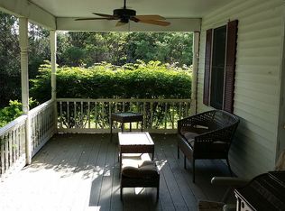 7 Oakwood St, Greenlawn, NY 11740