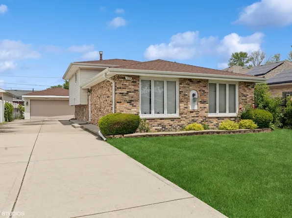 5738 W 88th St, Oak Lawn, IL 60453