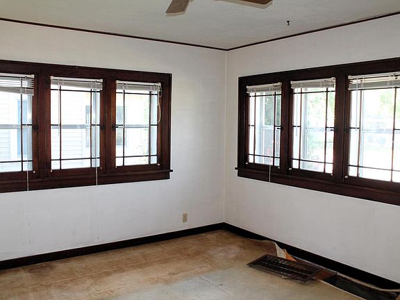 3rd image of 2322 Wood STREET