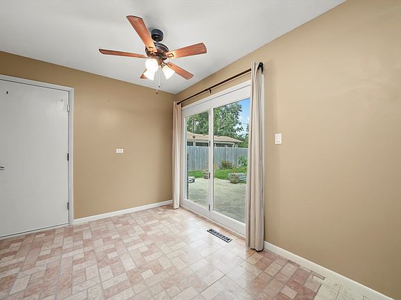 3rd image of 15027 Park Ave