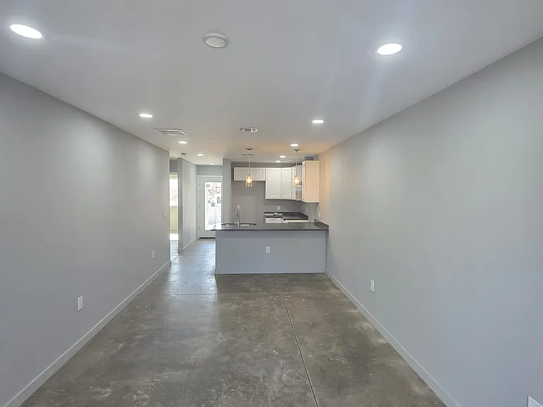 605 N 29th Ave #A — Photo 5