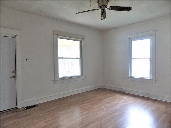 2nd image of 8130 Albin Ave