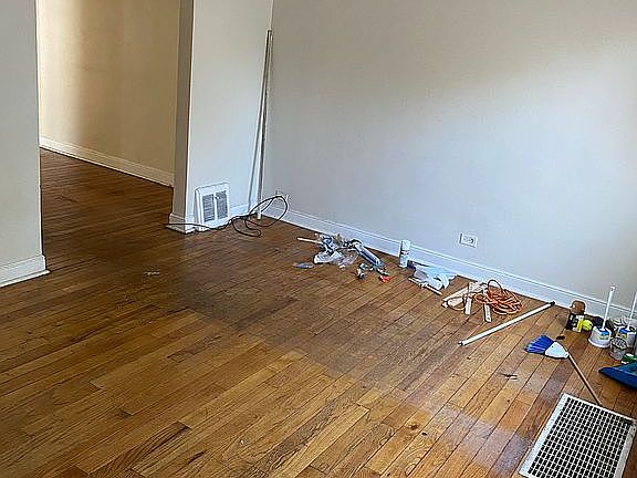 4th image of 14526 S Edbrooke Ave