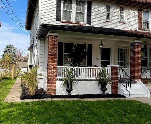5th image of 203 W Brookdale St