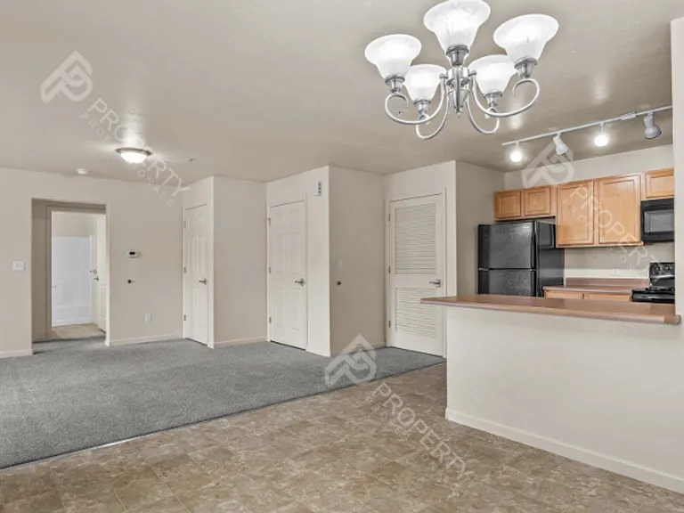 3037 Coal Mine Ave #F — Photo 26
