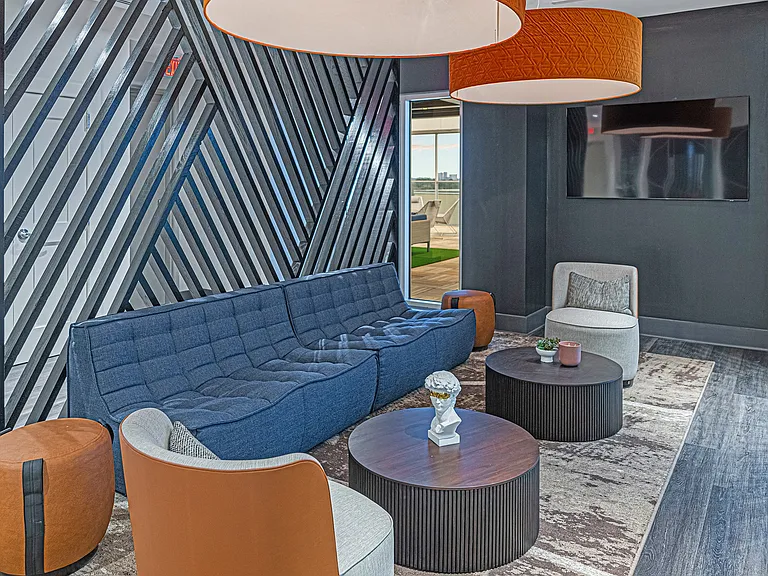 Venue Brookwood Apartments — Photo 24