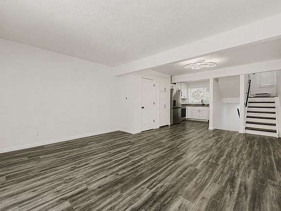 3rd image of 1190 Poplar Ave