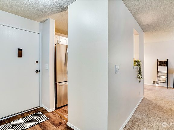 4th image of 4601 Grandvew Drive W #R310