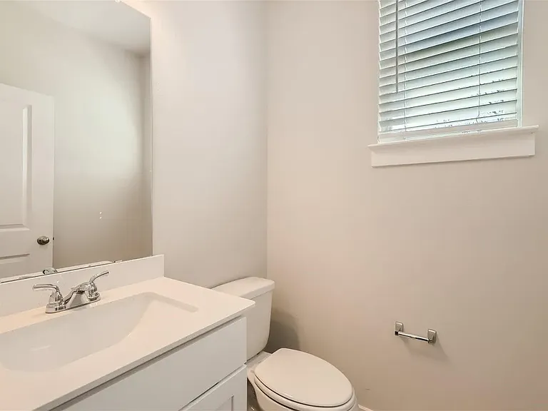 2404 Freshwater Ln — Photo 10