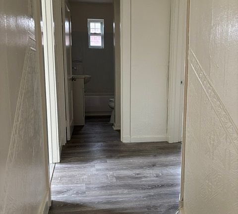3rd image of 1613 Aurelius St Floor 2