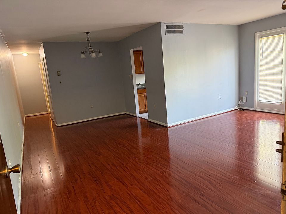 1st image of 9455 Fairfax Blvd APT 304