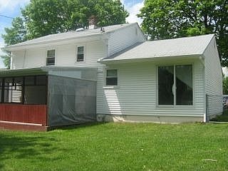 2nd image of 1041 Dettling Rd