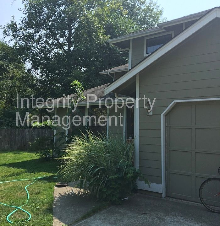 1st image of 8135 116th St E