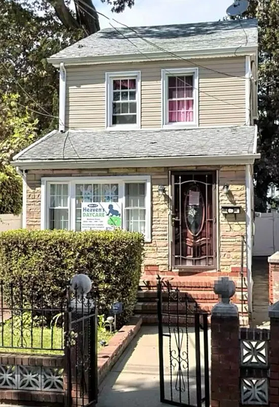 2 bed, 1.0 bath, 1216 sqft, $1,900 — Photo 1