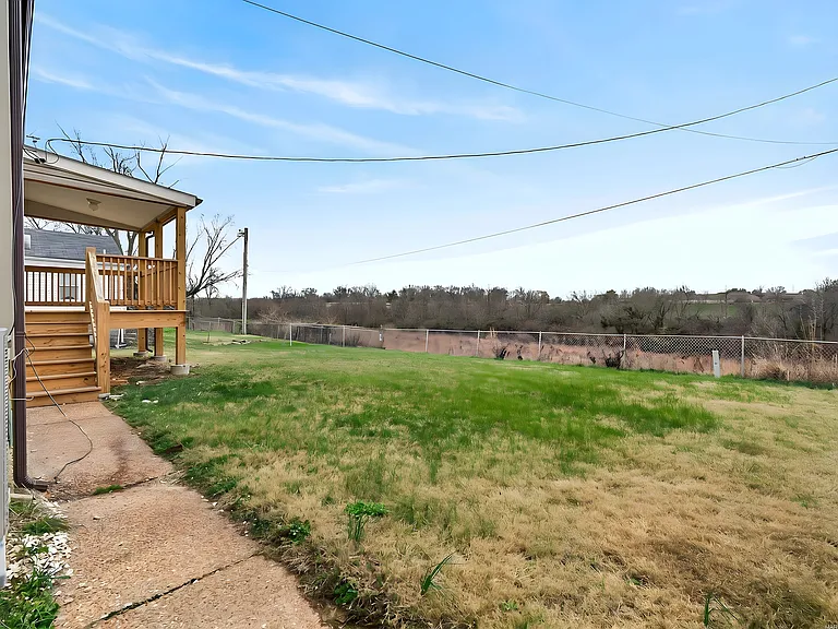 10505 Ewell Dr — Photo 13