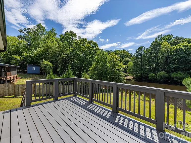 429 Creswell Rd — Photo 30