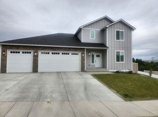 209 Rainier Dr, Yakima, WA 98908