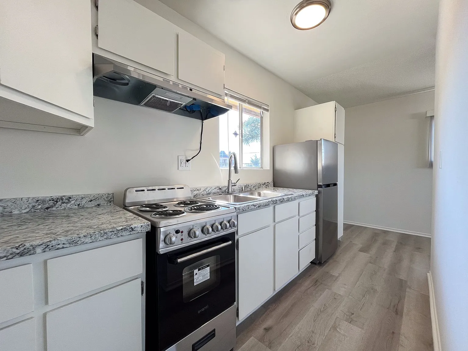 11537 Birch Ave — Photo 1