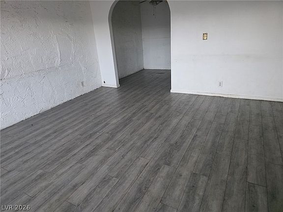 4th image of 595 S Royal Crest Cir Unit 18