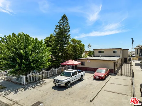 840 W 52nd St, Los Angeles, CA 90037