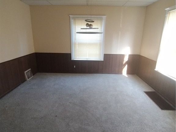 4th image of 93 S Portland Ave