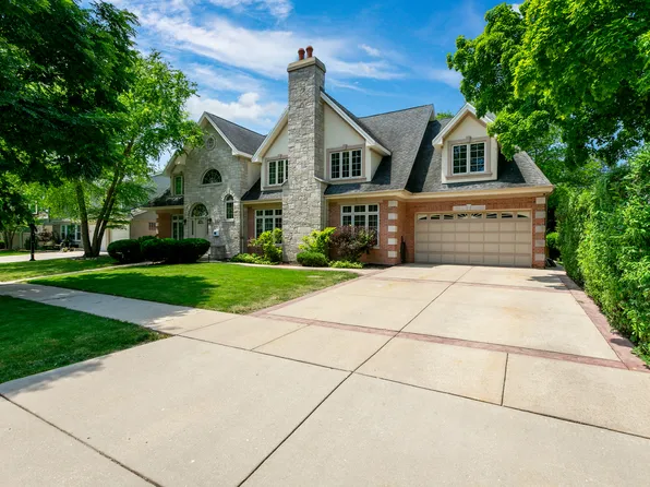 822 S Chestnut Ave, Arlington Heights, IL 60005