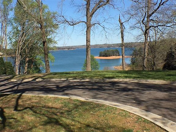 4th image of 9240 Arbourlac Ln