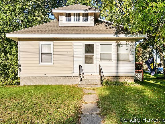 2nd image of 29 Lamoreaux Dr NE