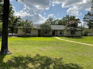 250 Hickory Dr, Elgin, TX 78621