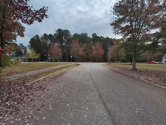 4th image of 530 Kaitlin Cir