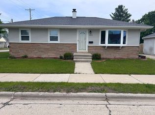 1215 Buchholz St, Two Rivers, WI 54241