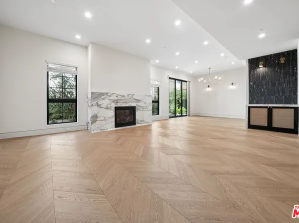652 Huntley Dr #103, West Hollywood, CA 90069