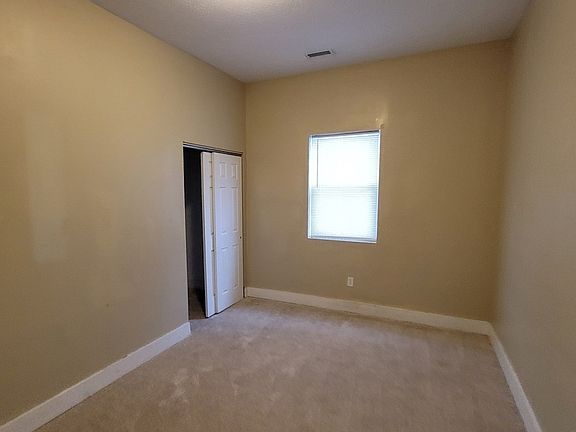4th image of 1354 W Oliver Ave