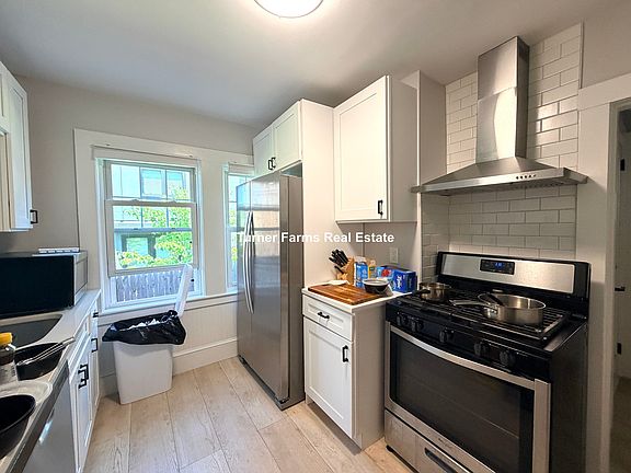 3rd image of 254 Main St #1R