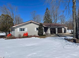 1334 Island Lake Rd NW, Kalkaska, MI 49646