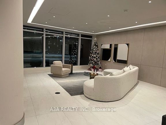 5th image of 50 Upper Mall Way #Penthouse 02