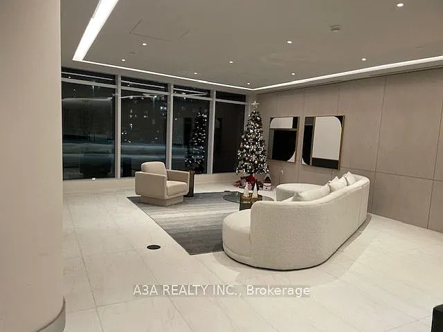 50 Upper Mall Way #Penthouse 02 — Photo 5