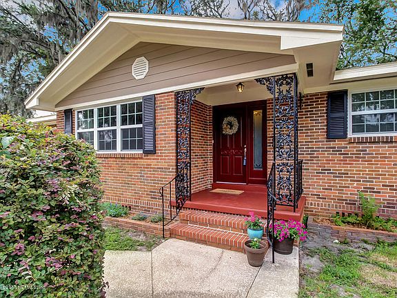 3rd image of 5448 Contina Ave