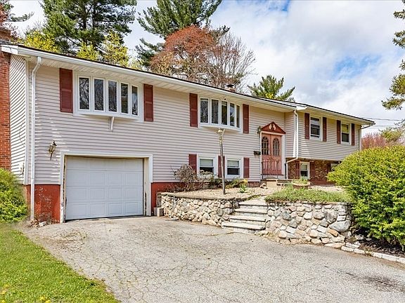 2nd image of 24 Willowbrae Dr